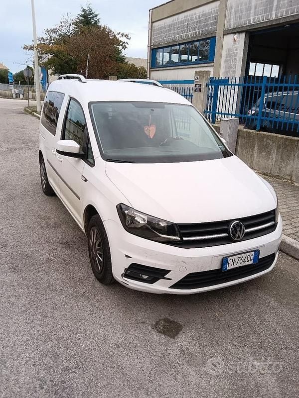 Usata VW Caddy 2018 Bianco Monovolume