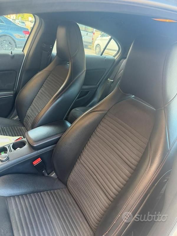 Usata Mercedes A200 150 CV (110 kW) 2013 Bianco Berlina
