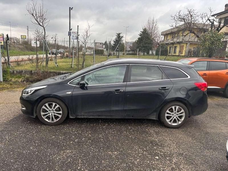 Usata Kia Ceed Sportswagon 128 CV (94 kW) 2015 Grigio Station wagon
