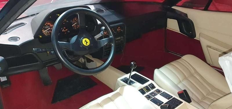 Usata Ferrari 328 271 CV (199 kW) 1986 Rosso corsa Coupé