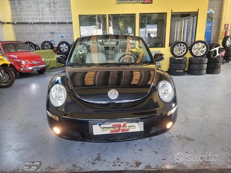 Usata VW Beetle Cabriolet 105 CV (77 kW) 2006 Nero Cabrio