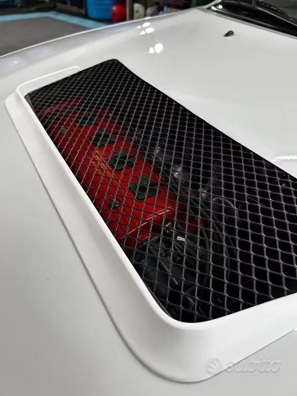 Usata Toyota Corolla 125 CV (91 kW) 1999 Bianco Berlina