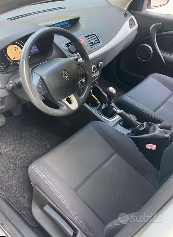 Usata Renault Mégane Dynamique 110 CV (80 kW) 2009 Berlina