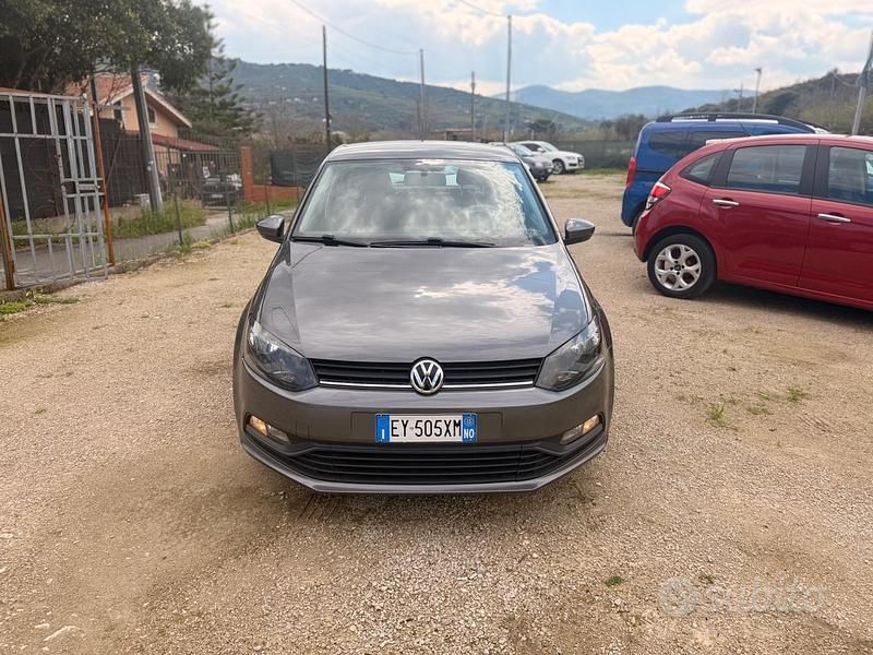 Usata VW Polo Trendline 74 CV (54 kW) 2015 Grigio Berlina