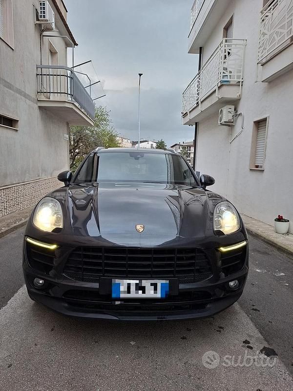 Usata Porsche Macan 250 CV (183 kW) 2017 Grigio SUV
