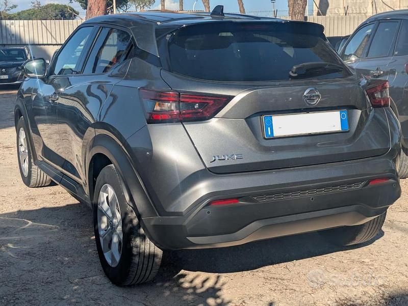 Usata Nissan Juke Acenta 114 CV (83 kW) 2022 Grigio SUV