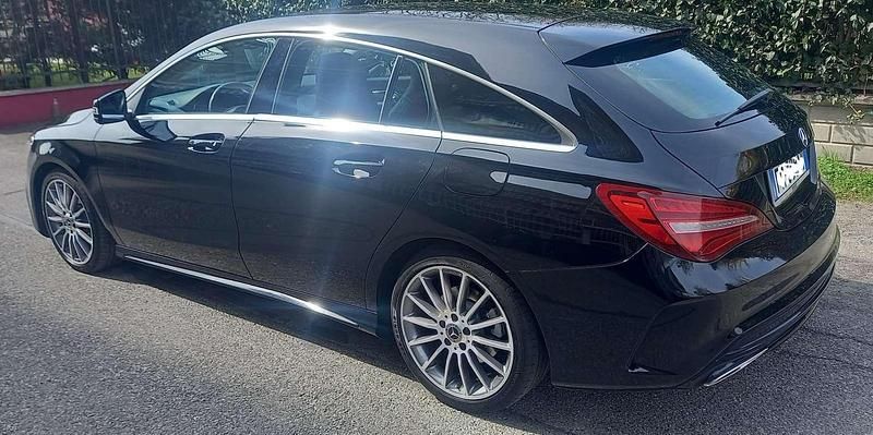 Usata Mercedes CLA200 Shooting Brake AMG line 136 CV (100 kW) 2017 Station wagon