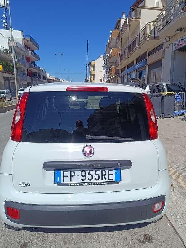 Usata Fiat Panda Lounge 95 CV (69 kW) 2018 Bianco Utilitaria