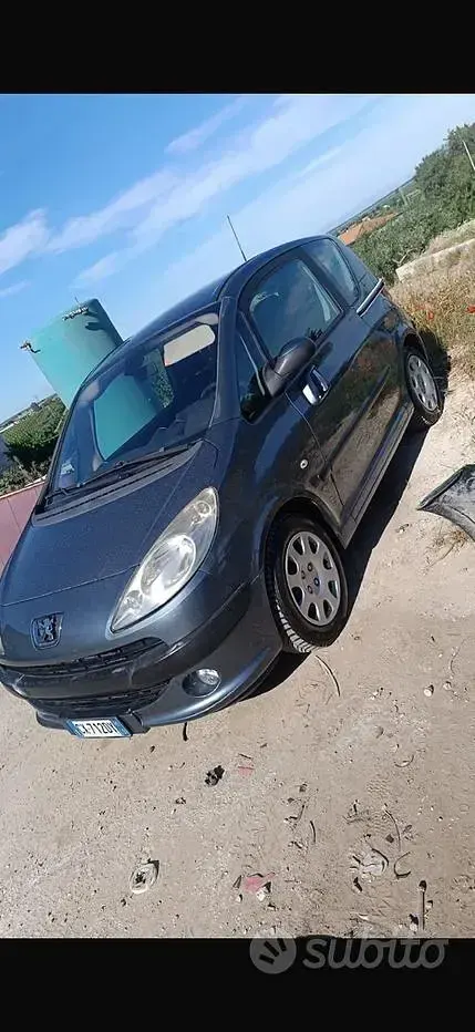 Usata Peugeot 1007 109 CV (80 kW) 2005 Bluazzurro Monovolume