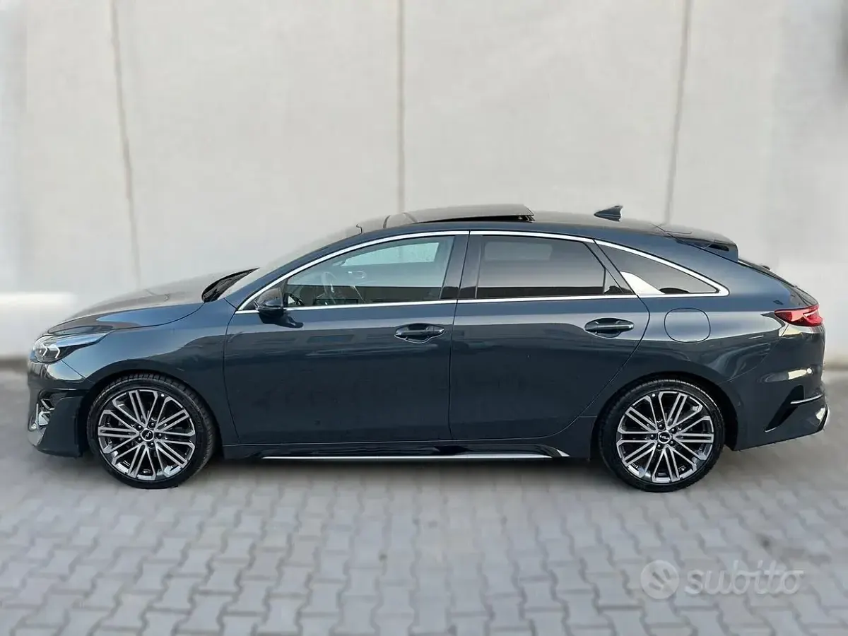 Usata Kia ProCeed GT-Line 160 CV (117 kW) 2023 Grigio Station wagon