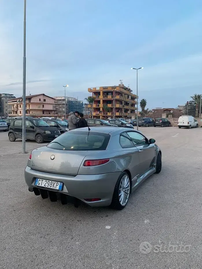 Usata Alfa Romeo GT Distinctive 150 CV (110 kW) 2008 Grigio Coupé