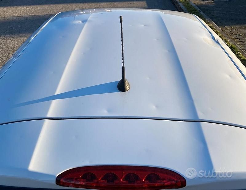 Usata Peugeot 208 Active 82 CV (60 kW) 2018 Bianco Utilitaria