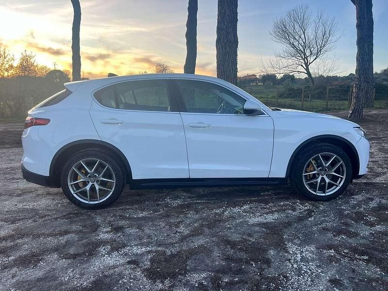 Usata Alfa Romeo Stelvio Executive 280 CV (205 kW) 2018 Bianco SUV