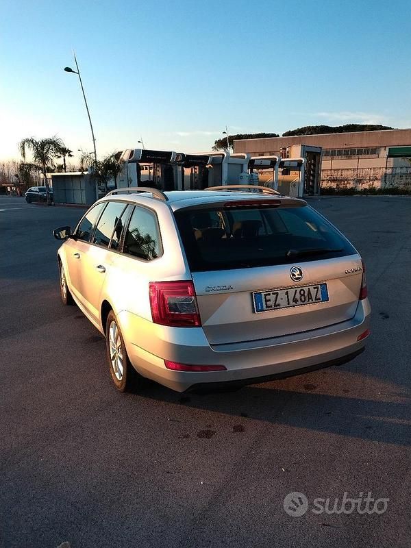 Usata Skoda Octavia 105 CV (77 kW) 2015 Grigio Utilitaria
