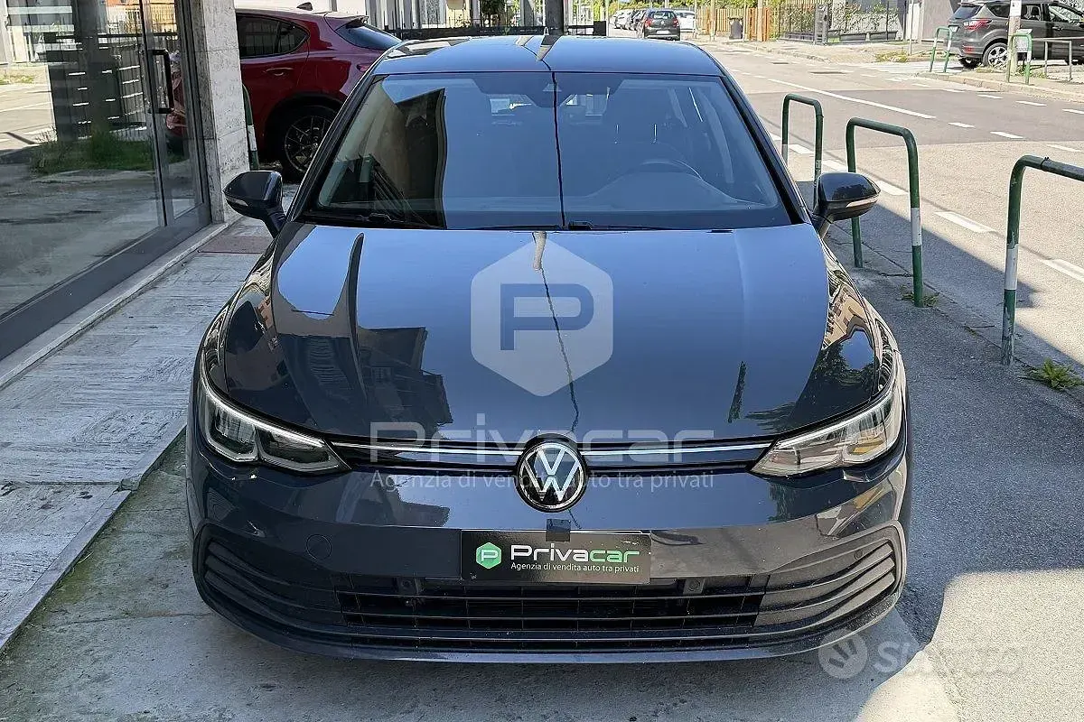 Usata VW Golf VII Life 116 CV (85 kW) 2021 Grigio Utilitaria