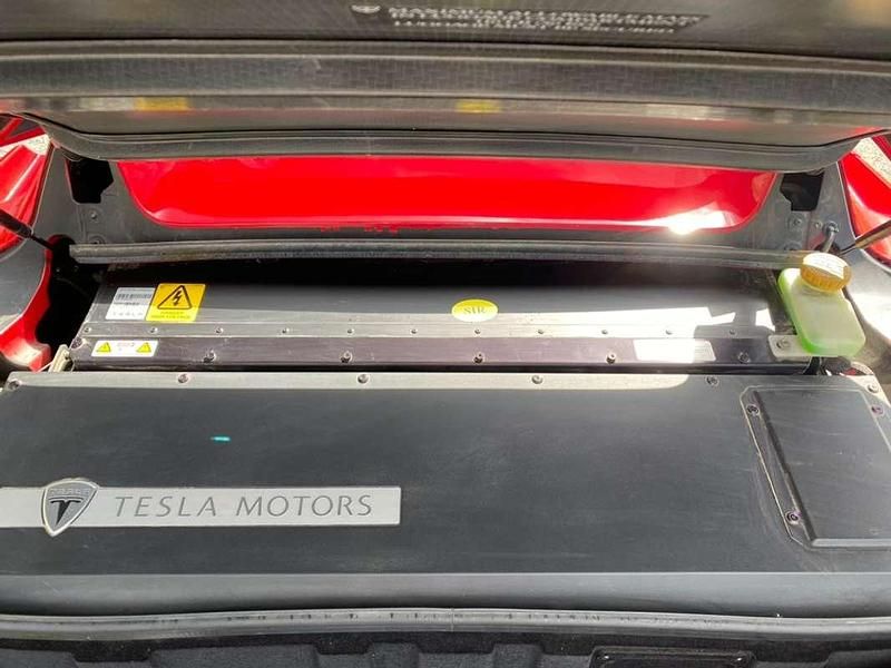 Usata Tesla Roadster 214 kW (292 CV) 2012 Rosso Cabrio