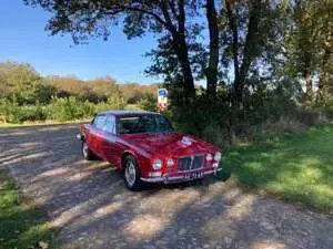 Usata Jaguar XJ6 142 CV (104 kW) 1971 Rosso Berlina