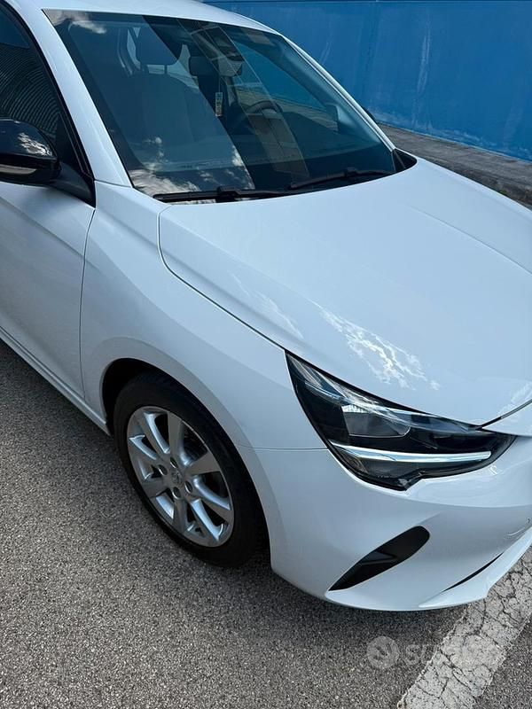 Usata Opel Corsa Edition 75 CV (55 kW) 2021 Bianco Utilitaria