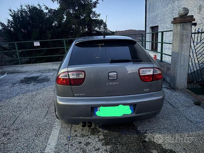 Usata Seat Leon Sport 150 CV (110 kW) 2005 Berlina