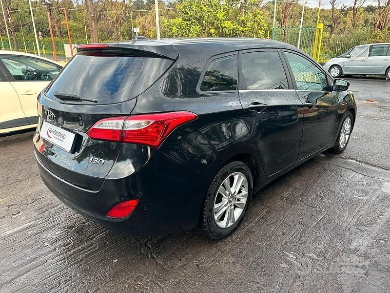 Usata Hyundai i30 110 CV (80 kW) 2014 Nero Utilitaria