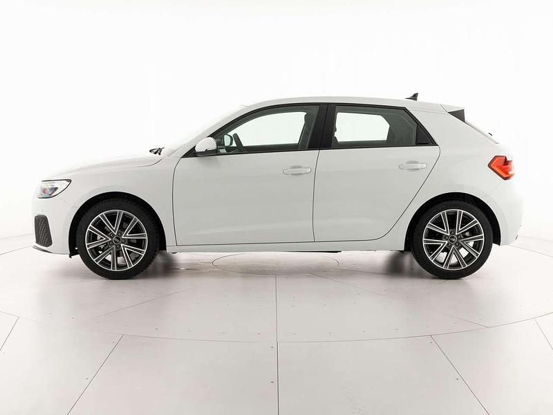 Nuova Audi A1 Sportback Business 116 CV (85 kW) 2025 Bianco ghiacciaio metallizzato Utilitaria