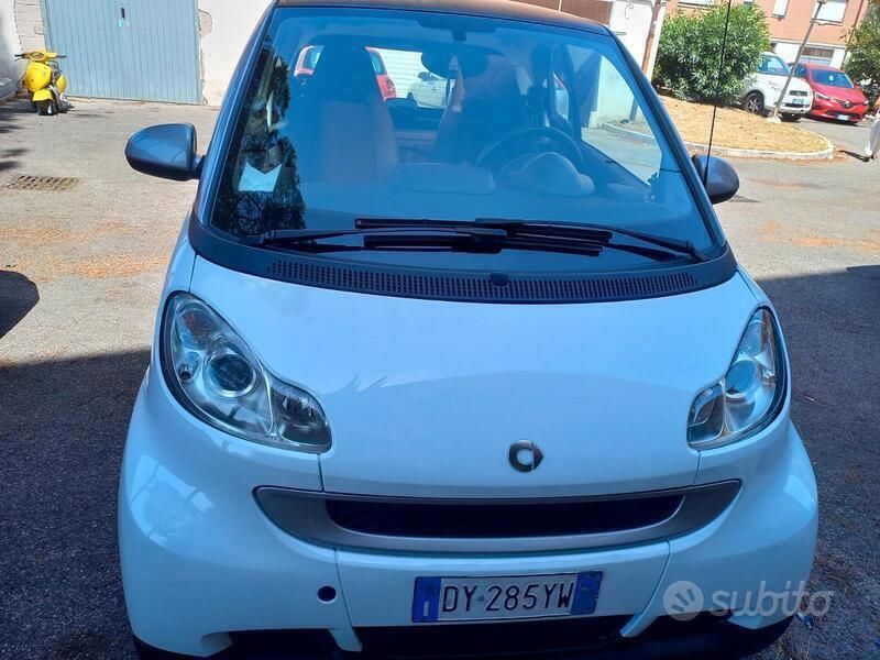 Usata Smart ForFour 75 CV (55 kW) 2009 Bianco Utilitaria