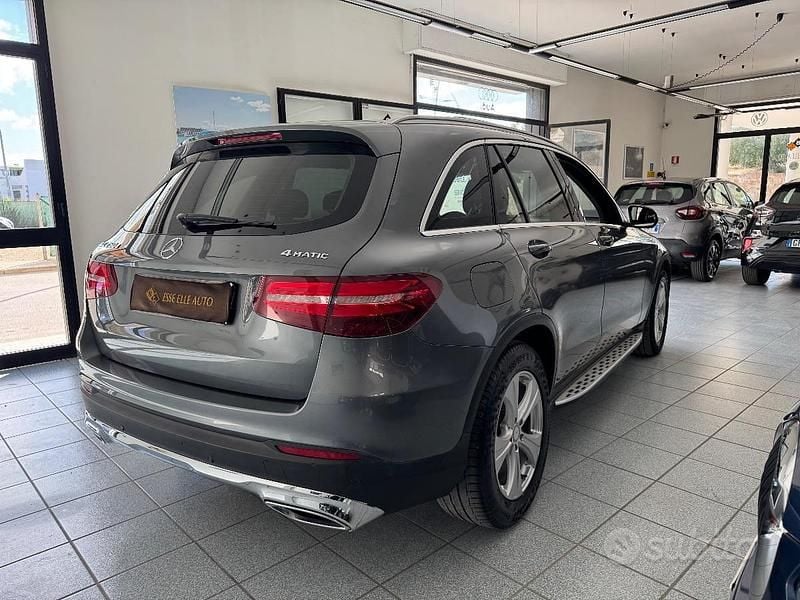 Usata Mercedes GLC250 211 CV (155 kW) 2016 Grigio Berlina