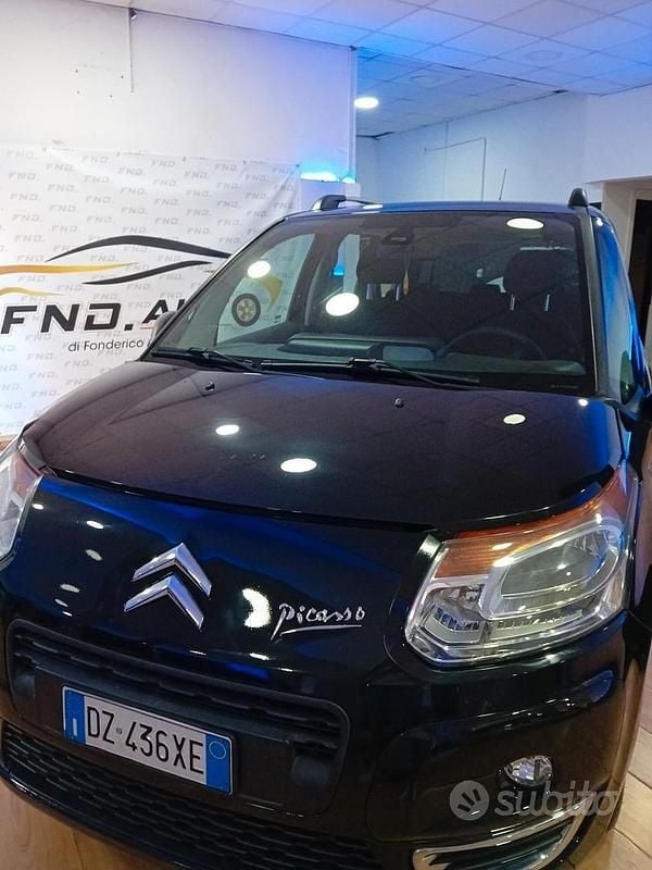 Nero Usata 2010 Citroën C3 Picasso Exclusive Monovolume | 3590 € (Buon prezzo) - Immagine 1/4