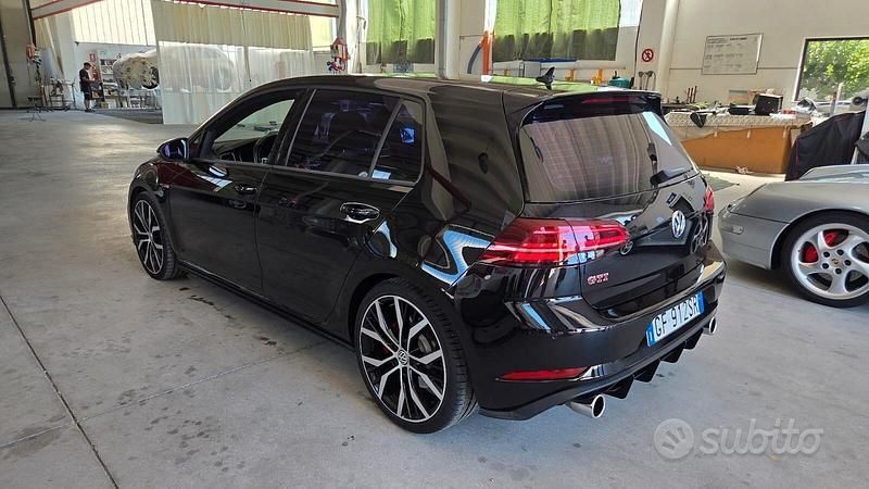 Usata VW Golf VIII GTI 245 CV (180 kW) 2021 Nero Berlina