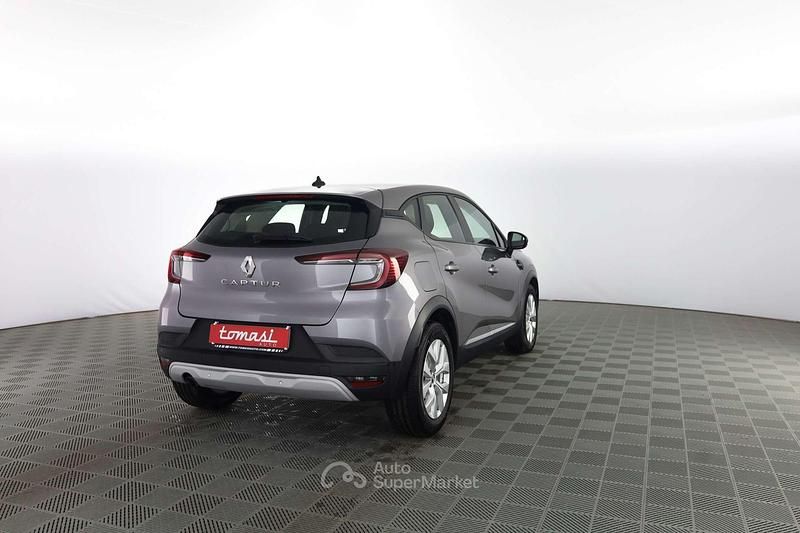 Usata Renault Captur Business 116 CV (85 kW) 2021 Grigio cassiopea SUV