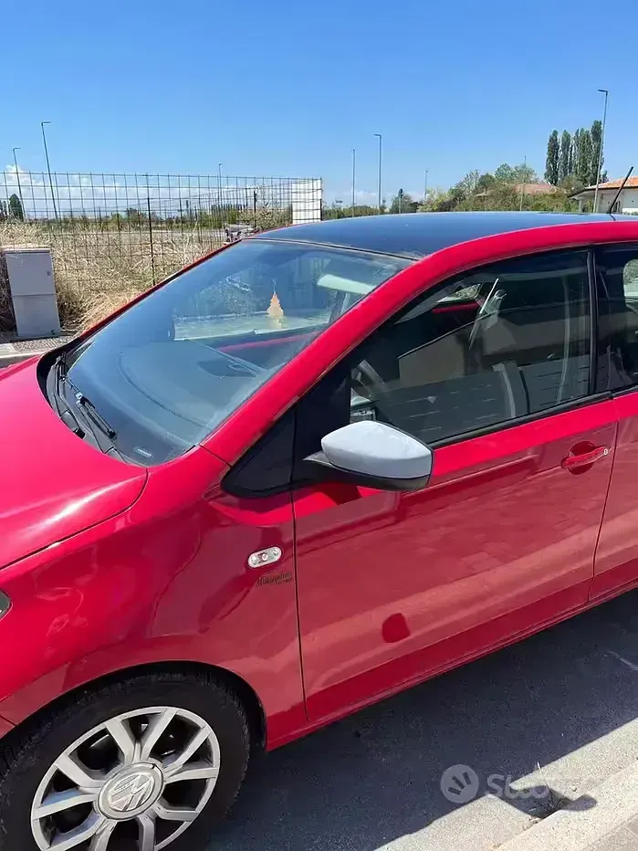 Usata VW up! 60 CV (44 kW) 2016 Rosso Utilitaria