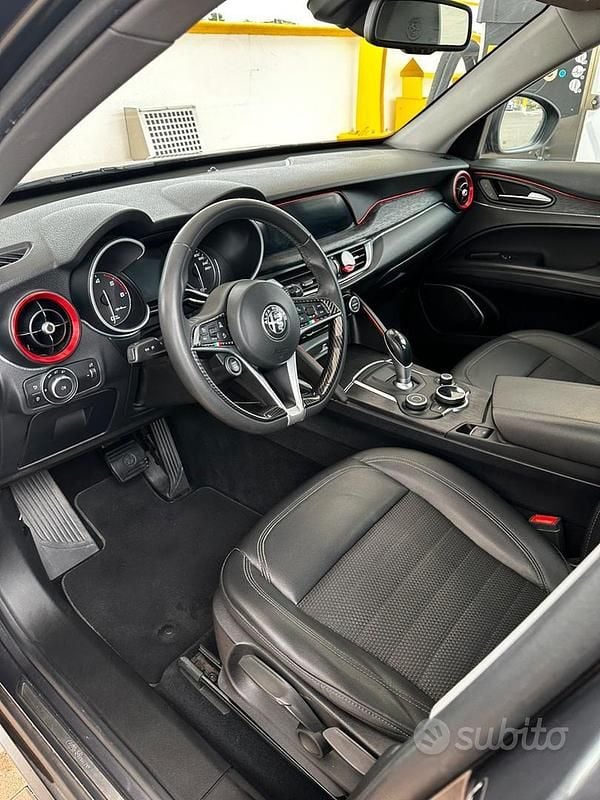 Usata Alfa Romeo Stelvio Tech Edition 190 CV (139 kW) 2019 Grigio SUV
