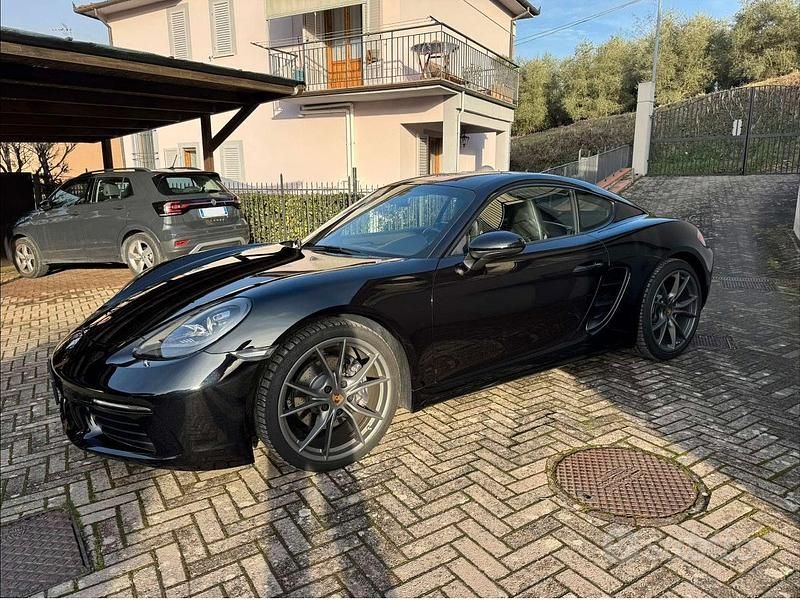 Usata Porsche 718 Cayman 300 CV (220 kW) 2018 Nero Coupé