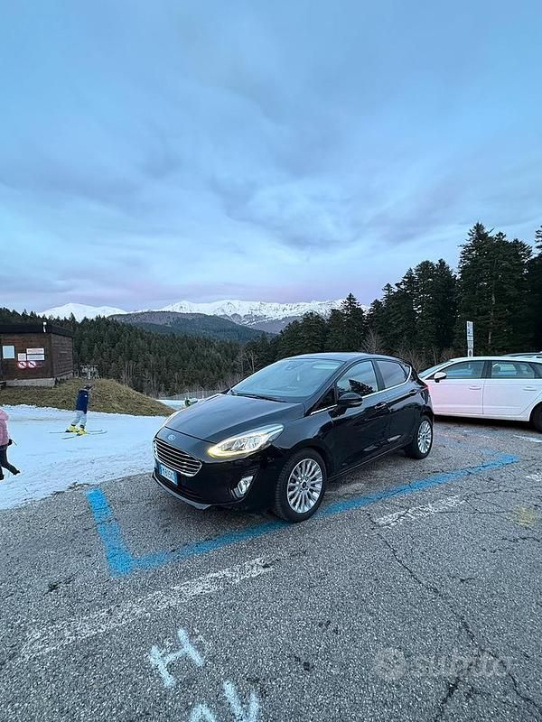 Usata Ford Fiesta 2018 Nero Utilitaria