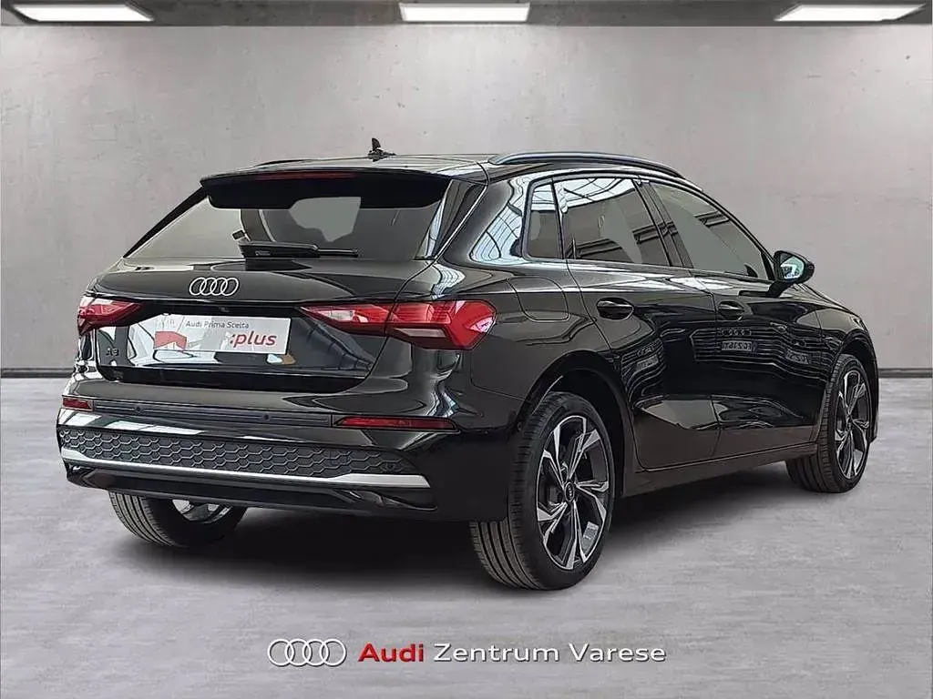 Usata Audi A3 Sportback e-tron Business 116 CV (85 kW) 2025 Nero mythos Utilitaria