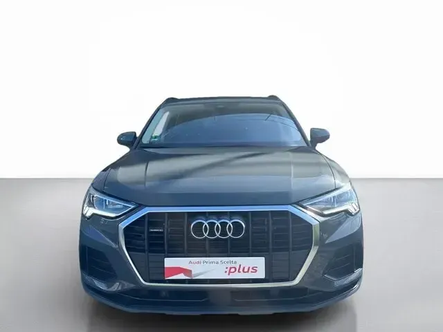 Usata Audi Q3 Business 190 CV (139 kW) 2025 Grigio atomico metallizzato SUV