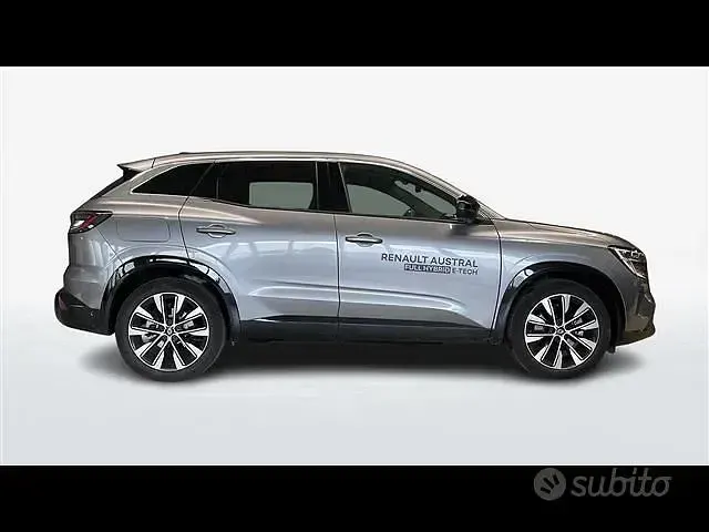 Usata Renault Austral Techno 200 CV (147 kW) 2024 Grigio SUV