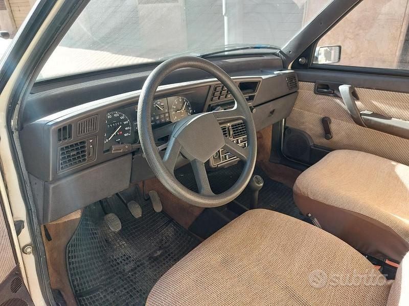 Usata Fiat Duna 58 CV (42 kW) 1987 Bianco Berlina