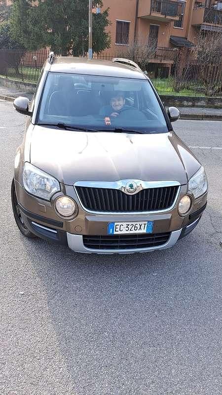 Usata Skoda Yeti Adventure 140 CV (102 kW) 2010 Marrone SUV