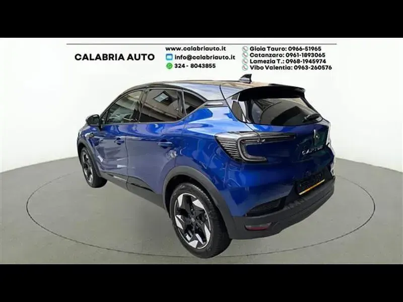 Nuova Renault Captur Techno 101 CV (74 kW) 2026 Blu scuro SUV