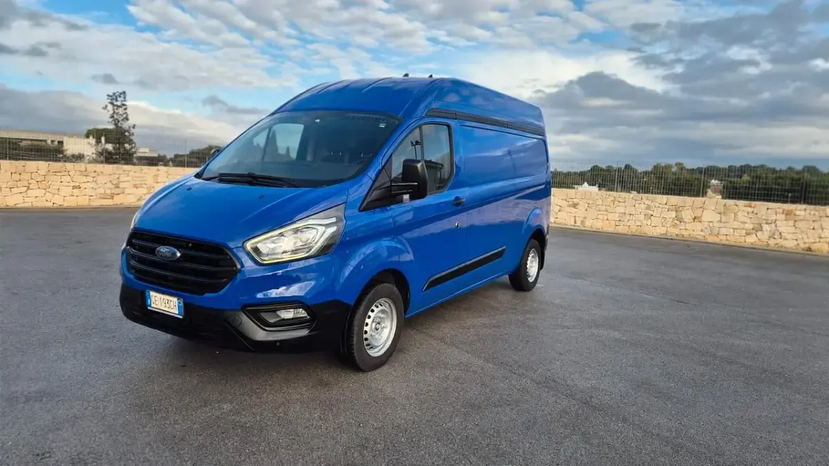 Usata Ford Transit Custom Titanium 169 CV (124 kW) 2021 Blu