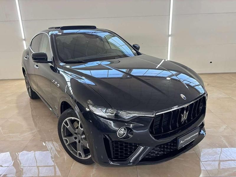 Usata Maserati Levante 275 CV (202 kW) 2018 Nero SUV