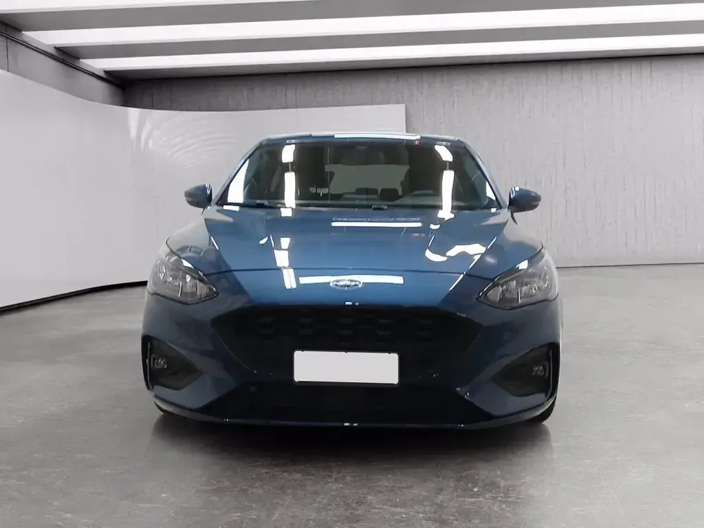 Usata Ford Focus ST-Line 125 CV (91 kW) 2022 Blue metallic (metalliclackierung) Berlina