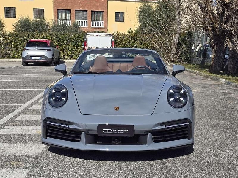 Usata Porsche 992 650 CV (478 kW) 2023 Grigio ardesia Cabrio