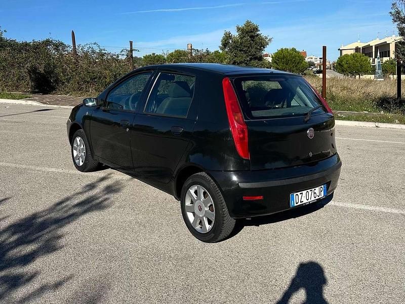 Usata Fiat Punto Active 60 CV (44 kW) 2009 Nero Berlina