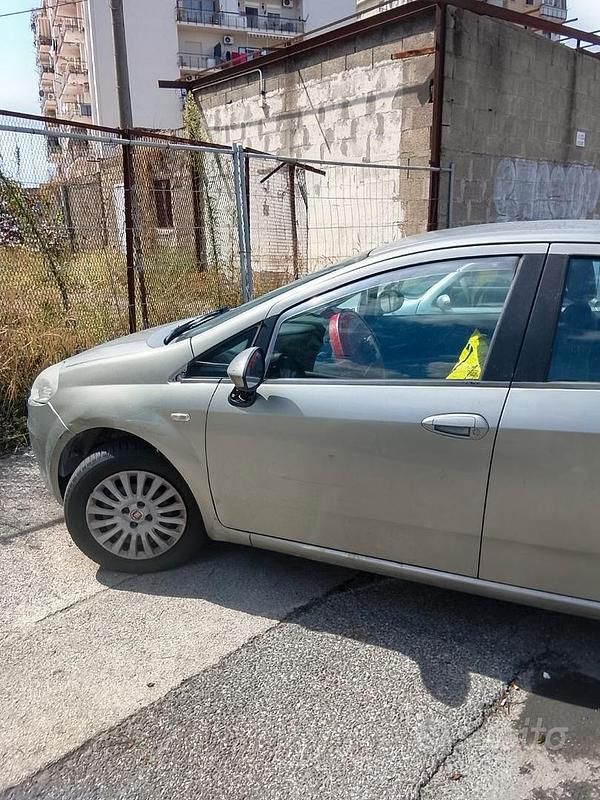 Usata Fiat Punto 80 CV (58 kW) 2009 Utilitaria