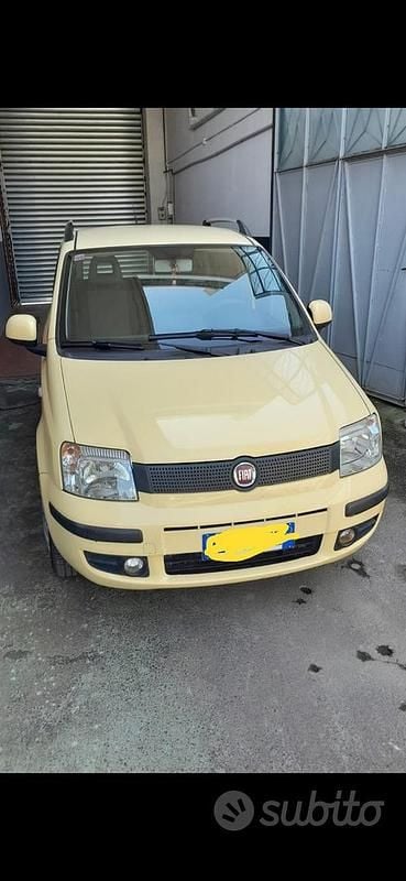 Usata Fiat Panda 77 CV (56 kW) 2012 Giallo Utilitaria