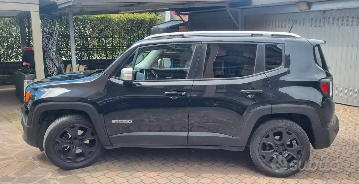 Usata Jeep Renegade Limited 140 CV (102 kW) 2015 Nero SUV