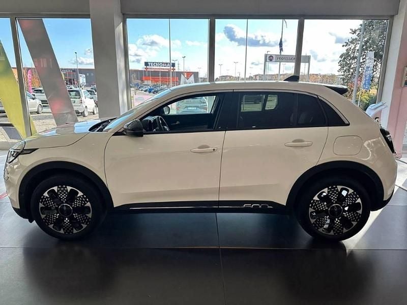 Usata Fiat 600 La Prima 110 CV (80 kW) 2024 Bianco SUV