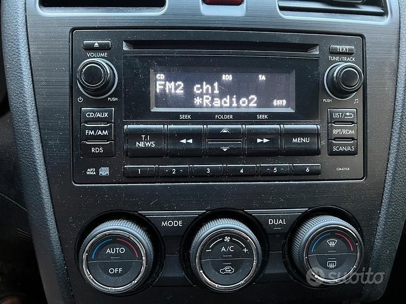 Usata Subaru XV Style 114 CV (83 kW) 2012 Bianco SUV